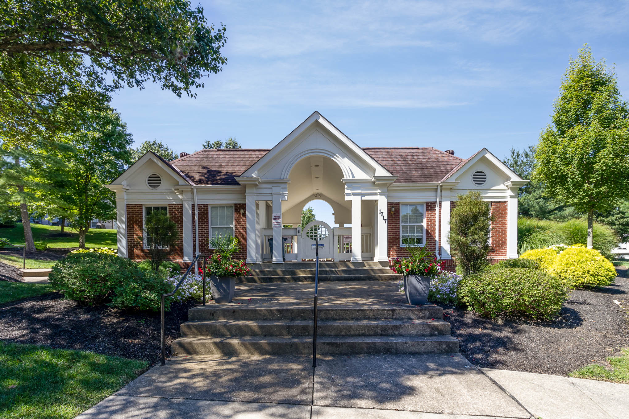 Oakbrook - The Cliffs Clubhouse 01.JPG