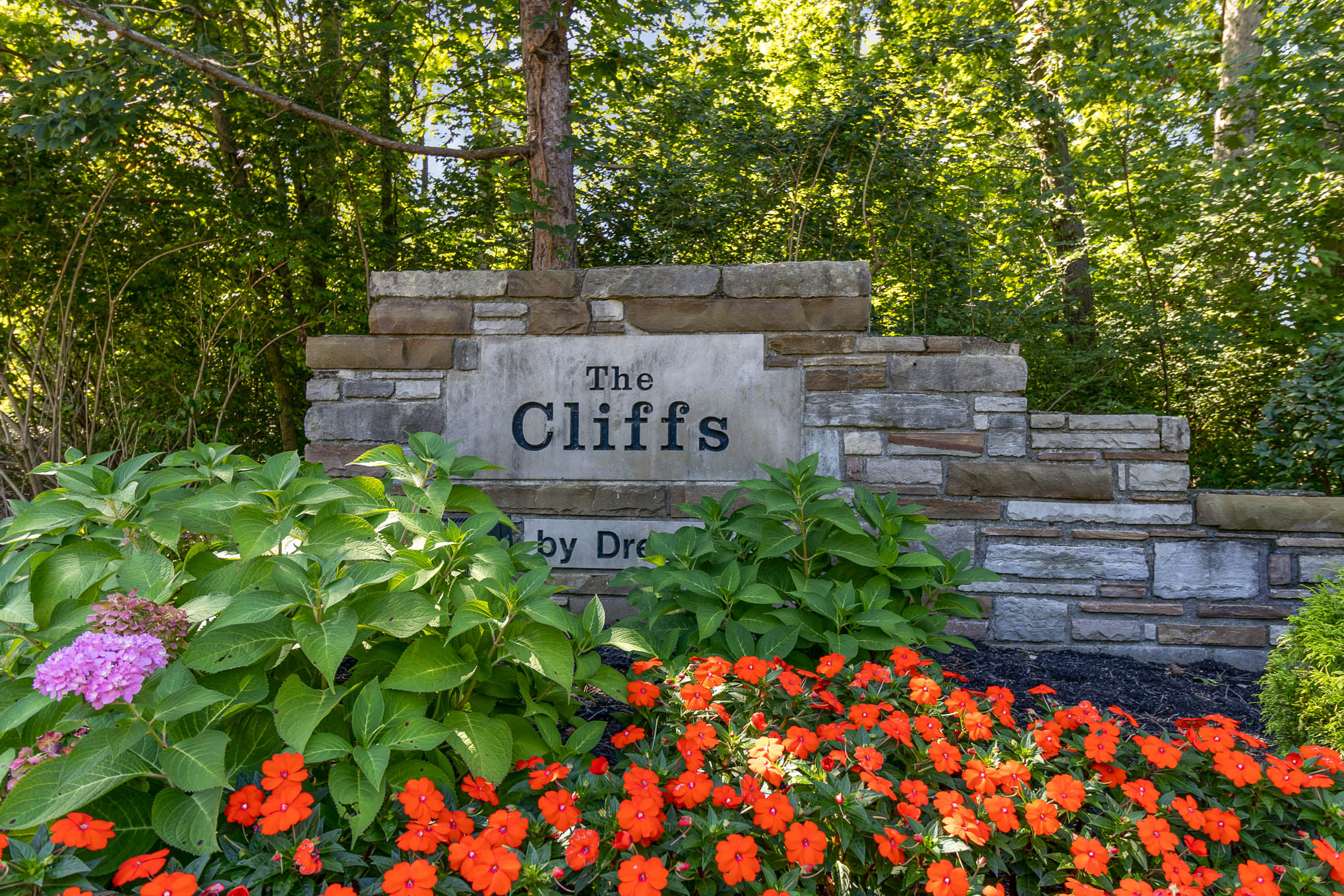 Oakbrook - The Cliffs Sign.JPG