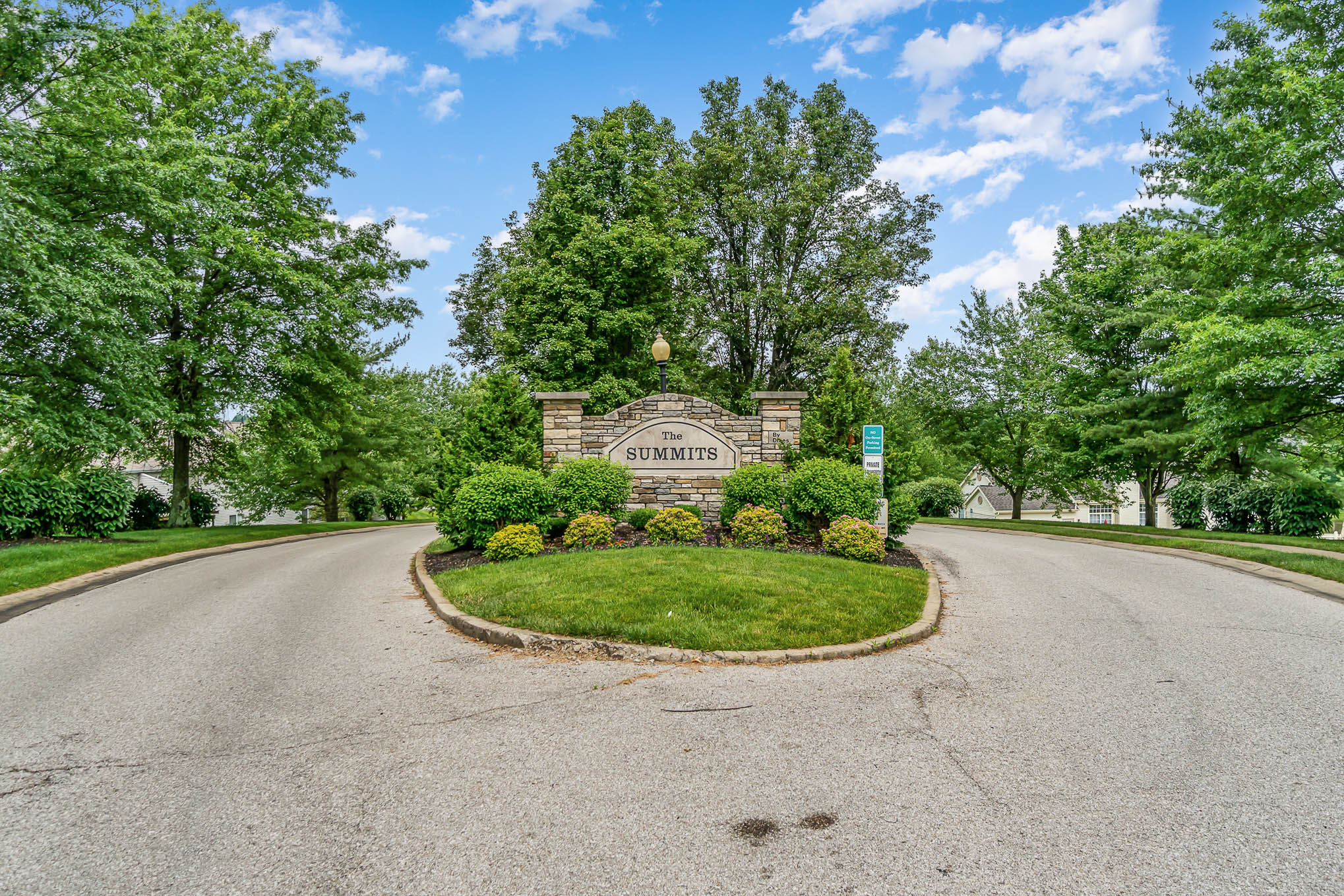 Oakbrook - The Summits Sign.JPG
